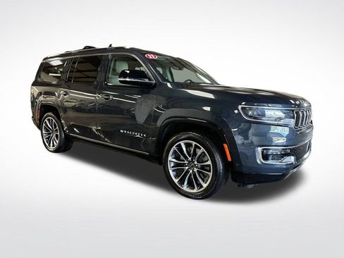 Used 2023 Jeep Wagoneer Series III w/ Premium Group I AWD/4WD image 8