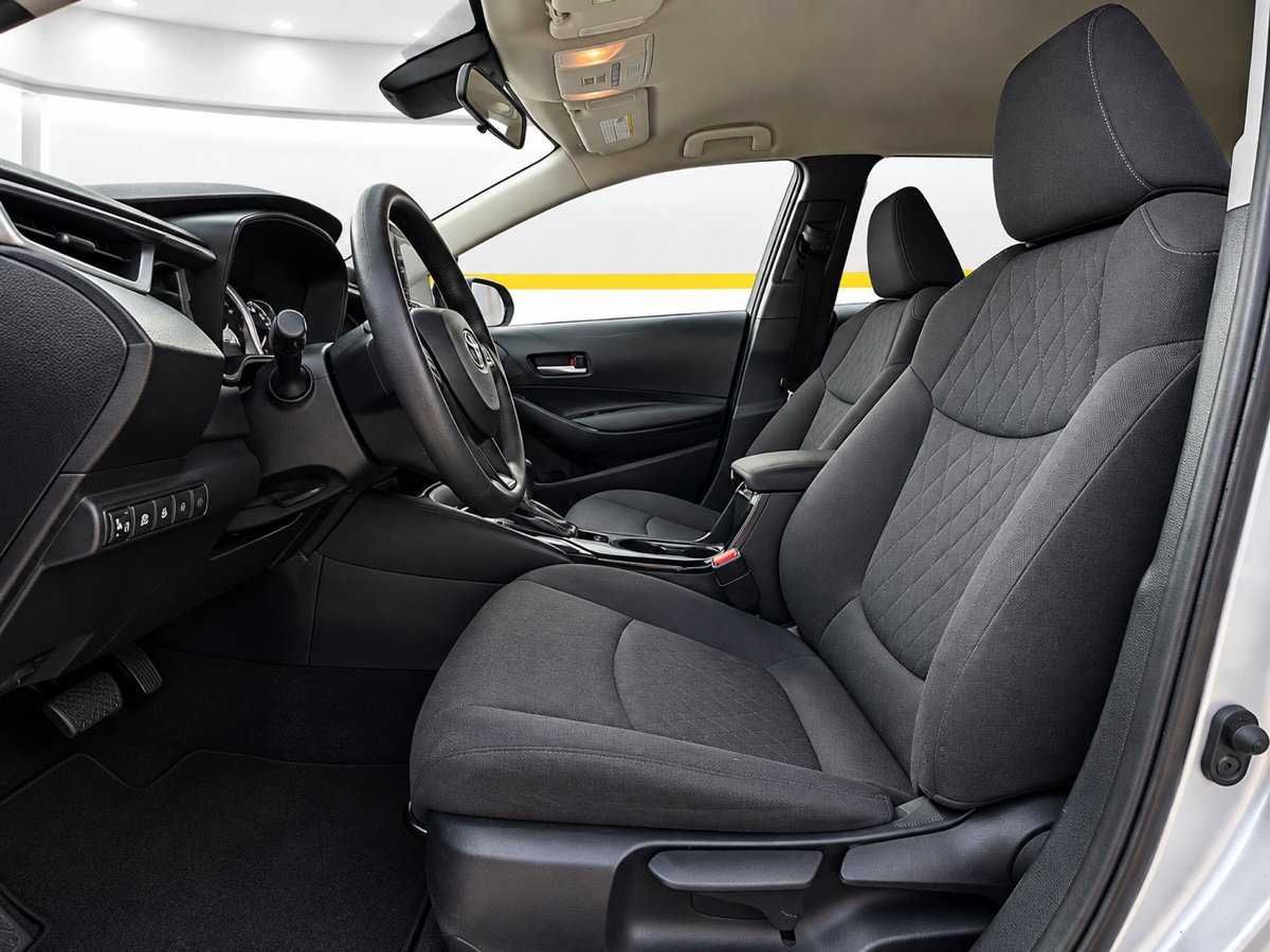 Used 2020 Toyota Corolla LE FWD image 13