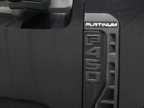 Used 2025 Ford F450 Platinum AWD/4WD image 36