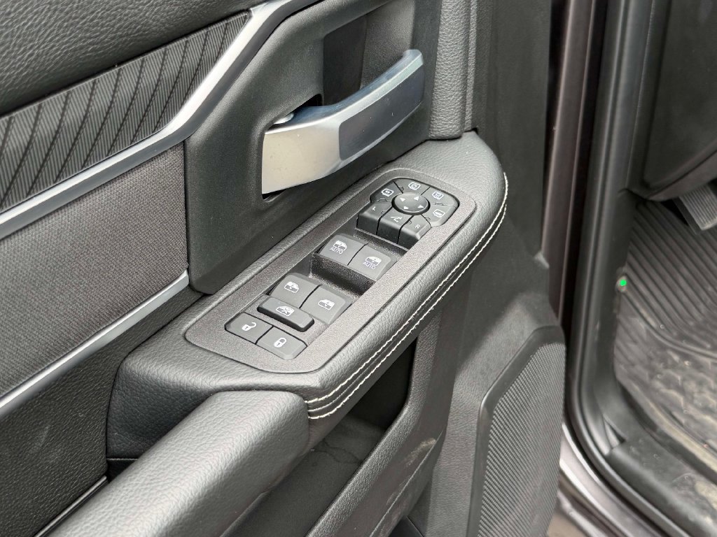 New 2026 RAM 2500 Big Horn AWD/4WD image 13
