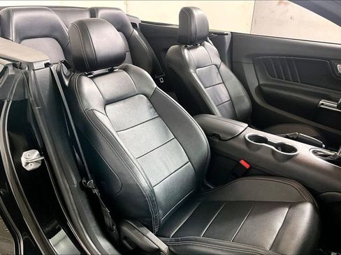 Used 2023 Ford Mustang Premium image 7