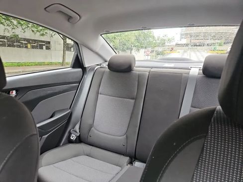 Used 2018 Hyundai Accent SE FWD image 20