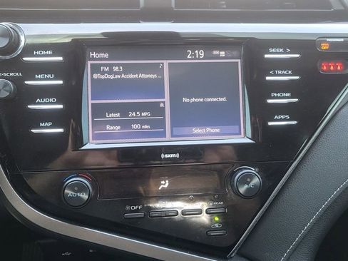 Used 2020 Toyota Camry SE image 30