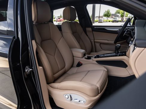 New 2026 Porsche Macan AWD/4WD image 41