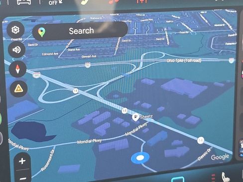 New 2026 Volkswagen Tiguan SE R-Line image 3