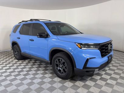 Used 2025 Honda Pilot TrailSport