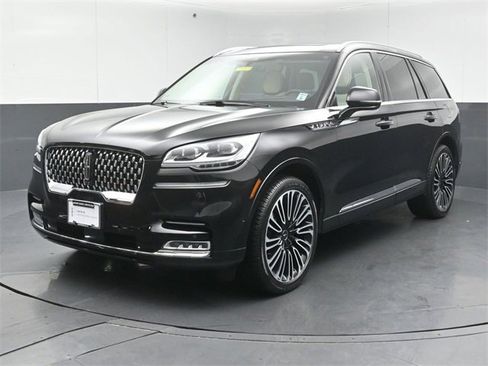 Certified 2023 Lincoln Aviator Black Label image 3