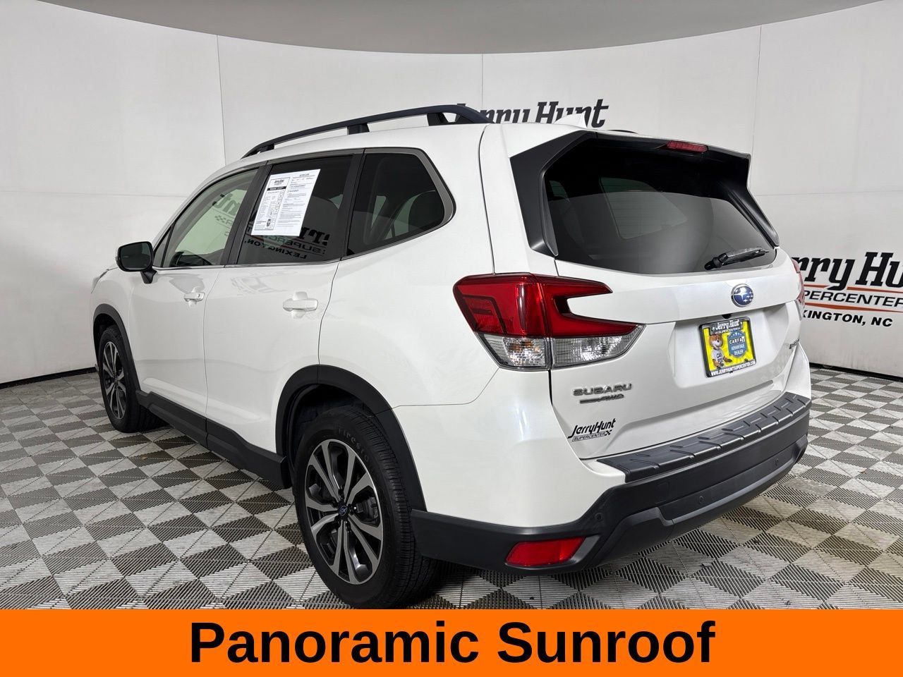 Used 2023 Subaru Forester Limited AWD/4WD image 9