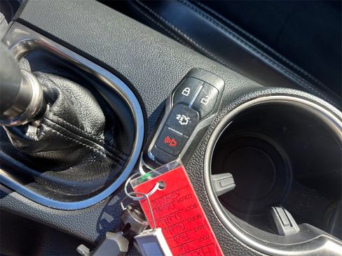 Used 2016 Ford Mustang Shelby GT350 w/ Technology Package image 32