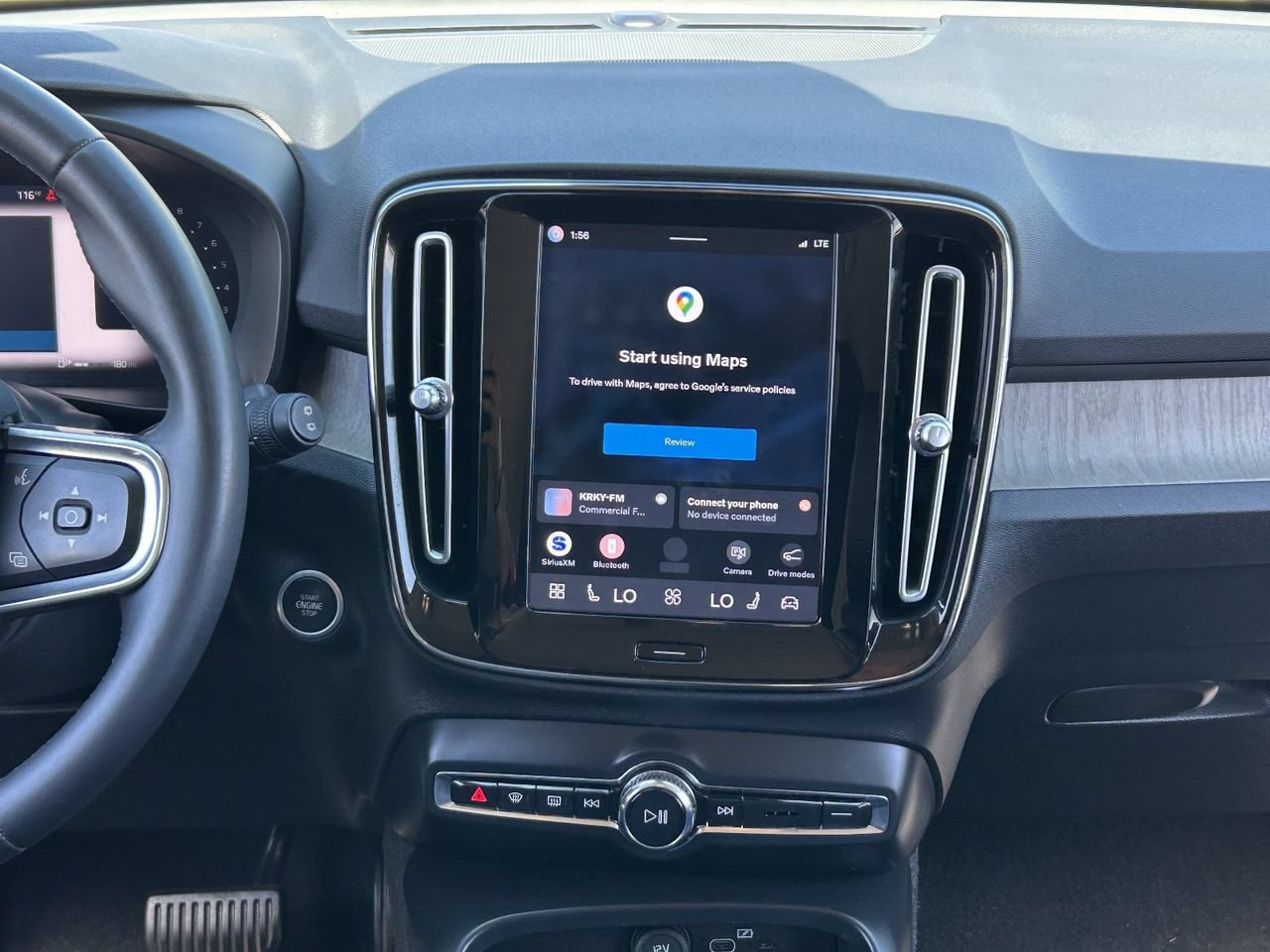 Used 2023 Volvo XC40 B4 Core FWD image 18