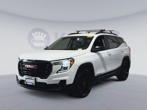 Used 2023 GMC Terrain SLE w/ Driver Convenience Package AWD/4WD image 5