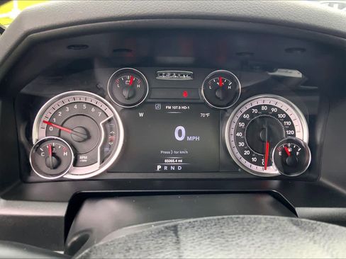 Used 2020 RAM 1500 Classic SLT w/ Luxury Group RWD image 25