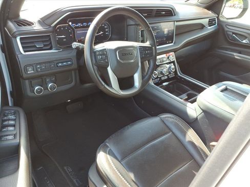Used 2021 GMC Yukon Denali w/ Advanced Technology Package RWD image 15