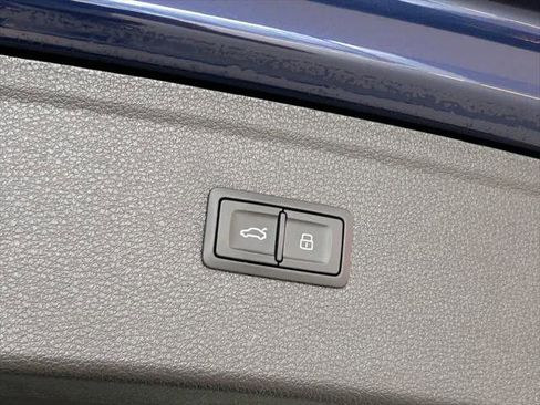 Certified 2025 Audi Q5 2.0T Premium Plus image 25