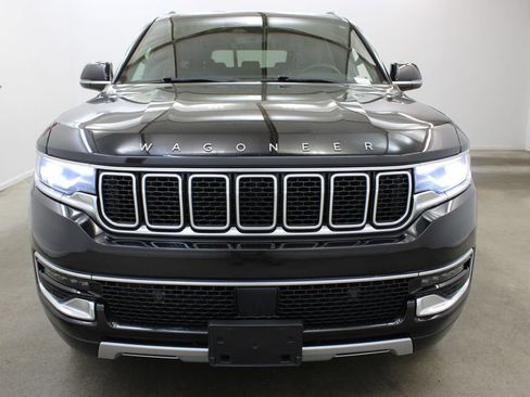 Used 2024 Jeep Wagoneer L Series II w/ Flexible Seating Group AWD/4WD image 7