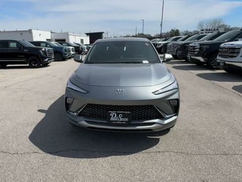 New 2026 Buick Envista Avenir image 3