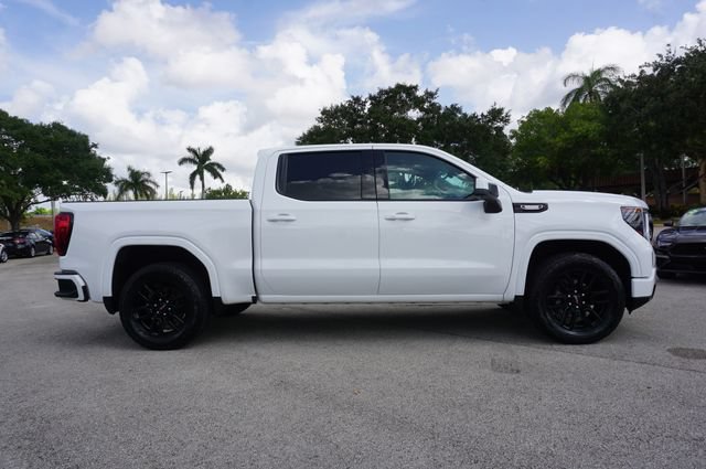Used 2025 GMC Sierra 1500 Elevation w/ LPO, Elevation Black Package AWD/4WD image 15