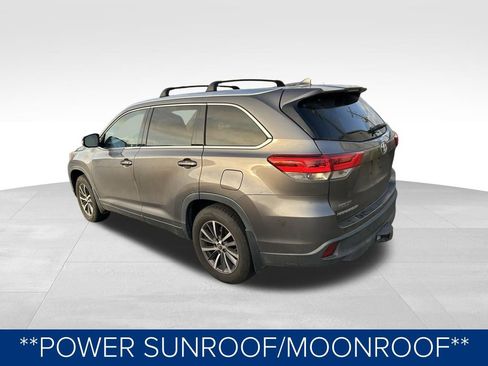 Used 2017 Toyota Highlander XLE image 5
