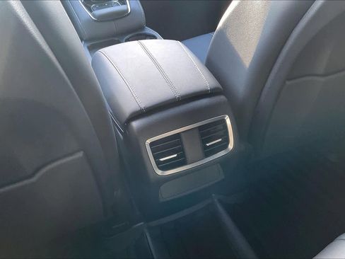 Used 2025 Acura RDX SH-AWD image 36