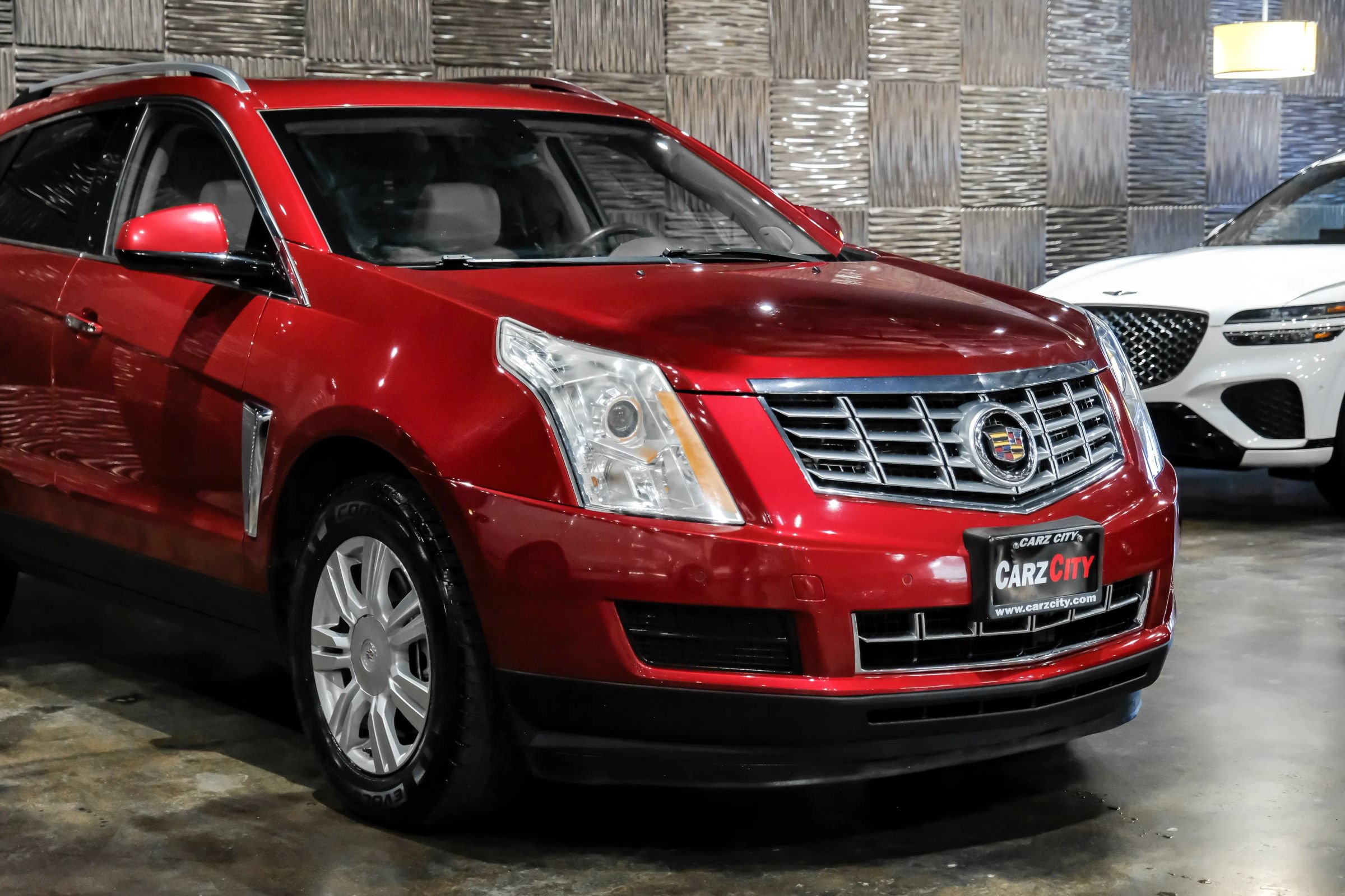 Used 2016 Cadillac SRX Luxury FWD image 7