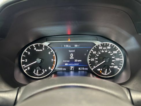 Used 2024 Nissan Altima 2.5 SR FWD image 2
