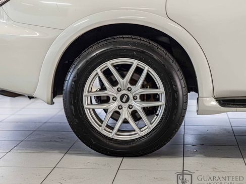 Used 2019 Nissan Armada Platinum image 12