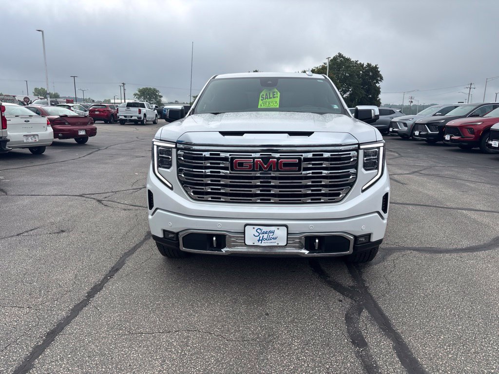 Used 2023 GMC Sierra 1500 Denali w/ Technology Package AWD/4WD image 2