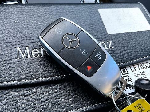 Used 2020 Mercedes-Benz GLC 300 image 14