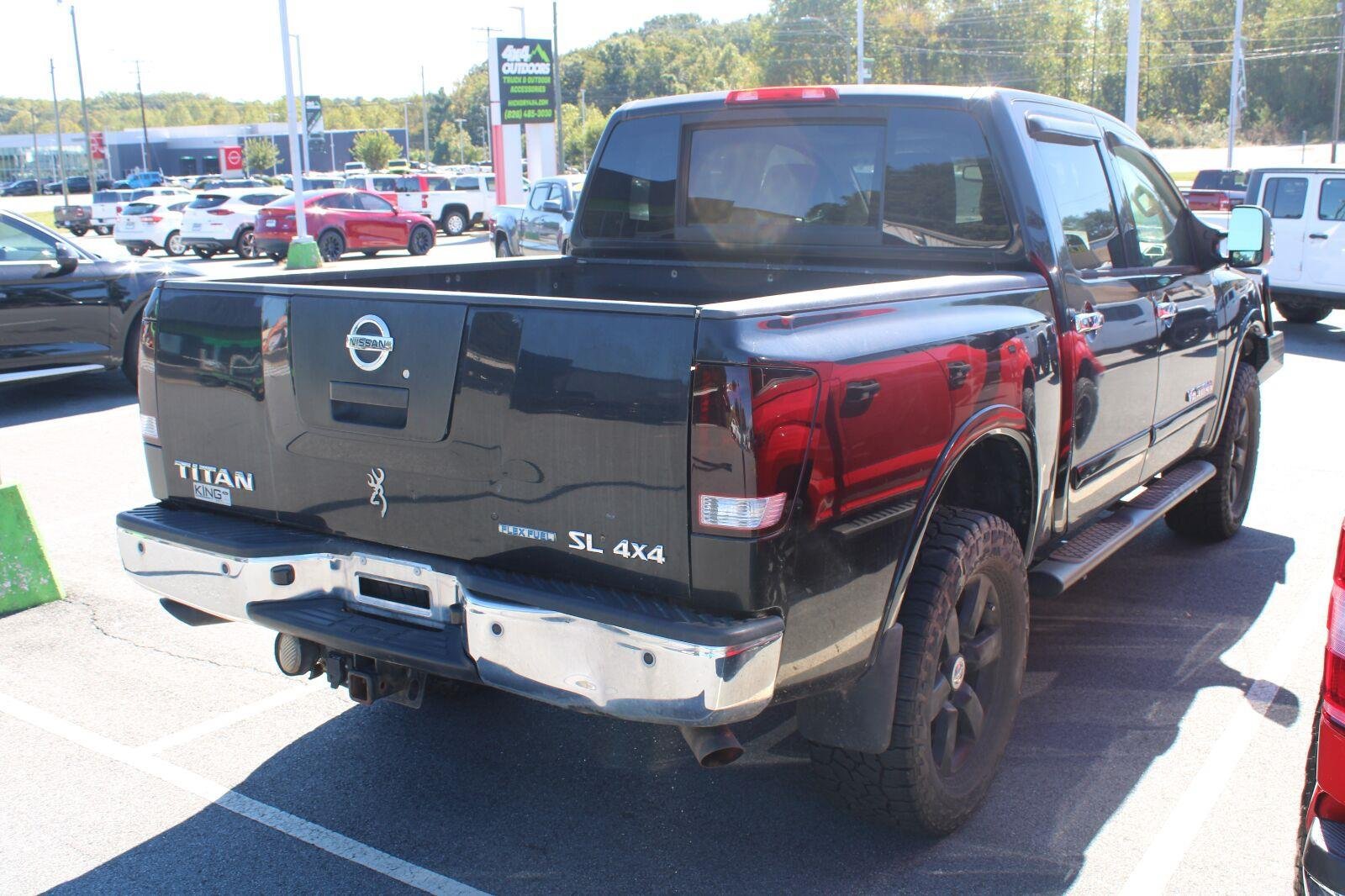Used 2012 Nissan Titan SL w/ SL Technology Pkg AWD/4WD image 4