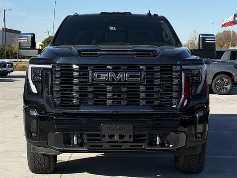 Used 2024 GMC Sierra 2500 Denali Ultimate image 8
