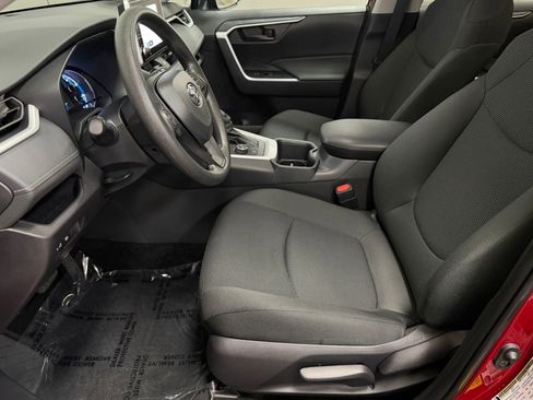 Used 2025 Toyota RAV4 LE image 22