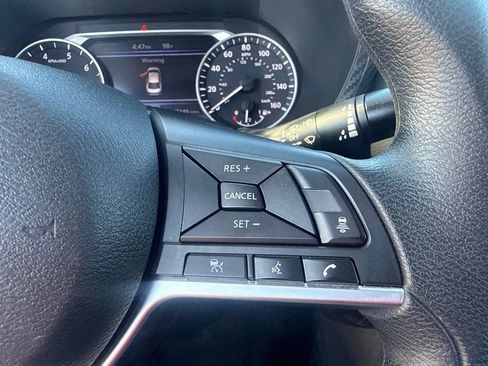 Certified 2025 Nissan Sentra SV FWD image 20