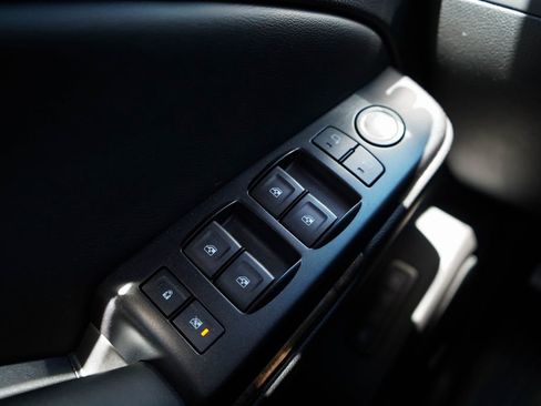 Used 2018 Chevrolet Tahoe LT image 25