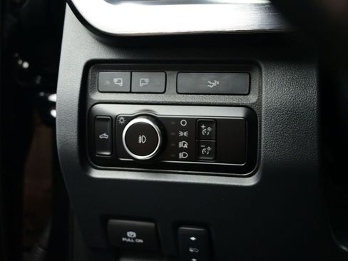 Used 2023 Ford F250 Lariat w/ Sport Appearance Package image 18