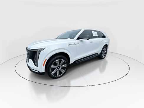 Used 2025 Cadillac Escalade IQ Luxury 2 AWD/4WD image 4
