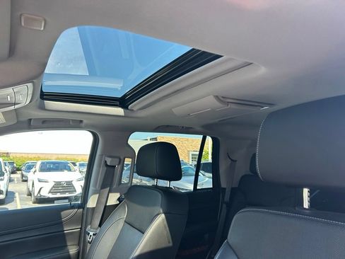Used 2019 Chevrolet Tahoe Premier AWD/4WD image 8