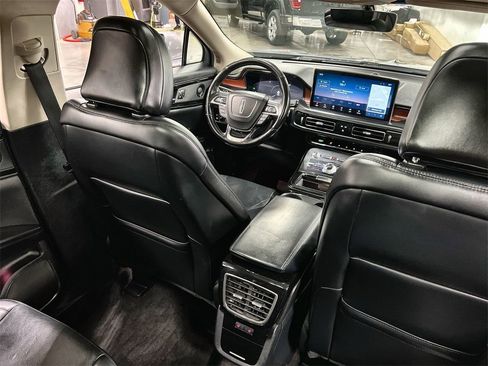 Used 2021 Lincoln Nautilus Reserve image 19