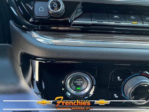 Used 2023 Chevrolet Silverado 1500 LT AWD/4WD image 31