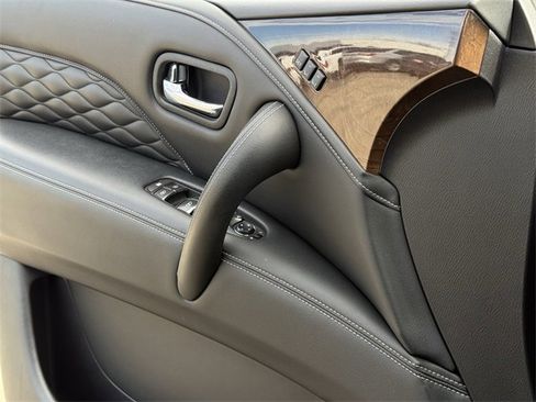 Used 2019 INFINITI QX80 Luxe w/ 22" Wheel Package image 29