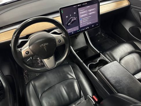 Used 2018 Tesla Model 3 Long Range RWD image 13