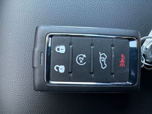 New 2025 Jeep Grand Cherokee Altitude image 29