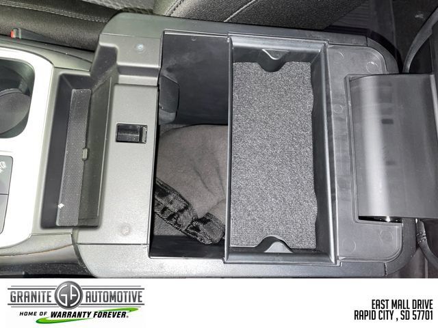 Used 2023 Ford Explorer XLT AWD/4WD image 30