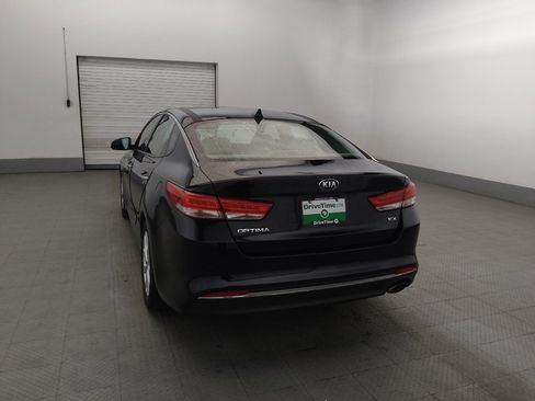 Used 2018 Kia Optima EX w/ Premium Package FWD image 6