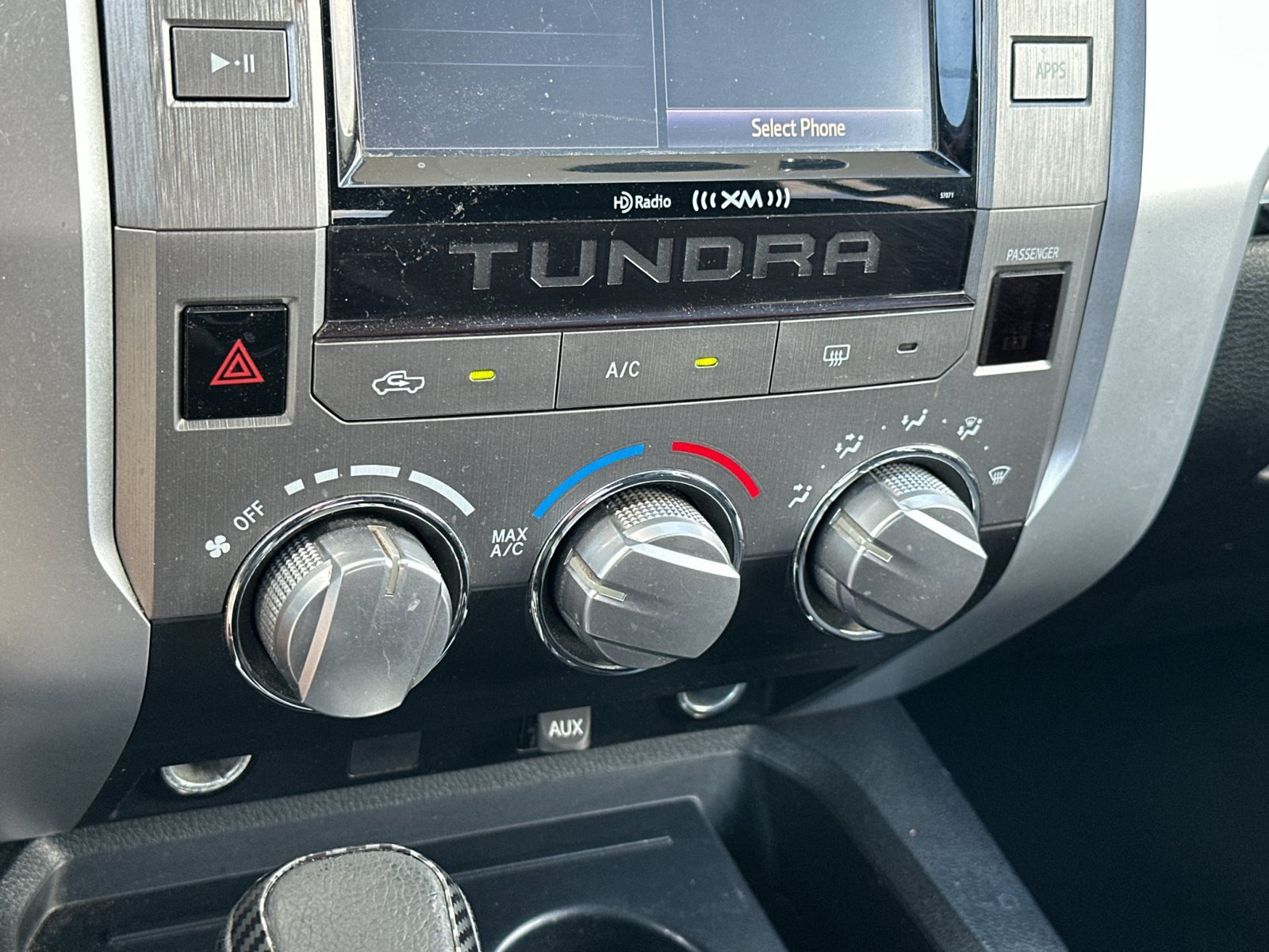 Used 2014 Toyota Tundra SR5 w/ SR5 Upgrade Package RWD image 19