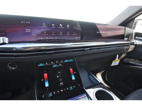 New 2026 Cadillac Escalade 2WD image 17
