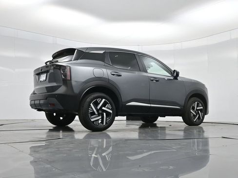 Used 2025 Nissan Kicks SV image 38