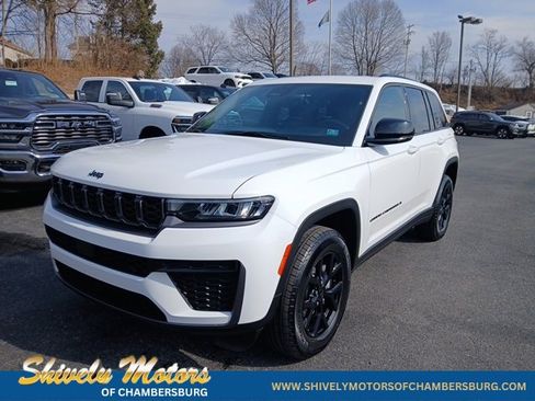 New 2026 Jeep Grand Cherokee Altitude image 1