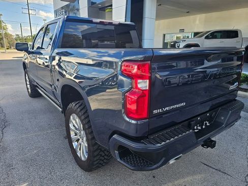 Used 2020 Chevrolet Silverado 1500 High Country w/ Technology Package AWD/4WD image 3