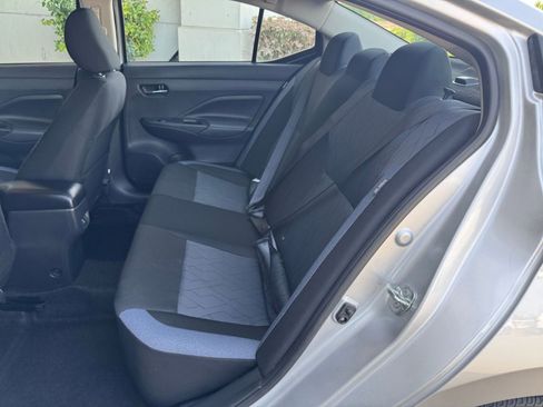 Used 2025 Nissan Versa SV image 27