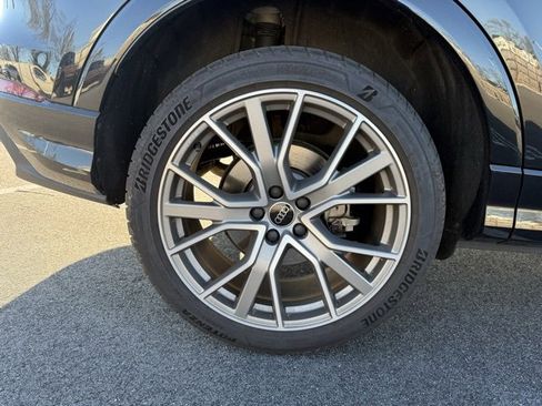 Used 2025 Audi Q3 2.0T Premium Plus w/ Premium Plus Package image 12